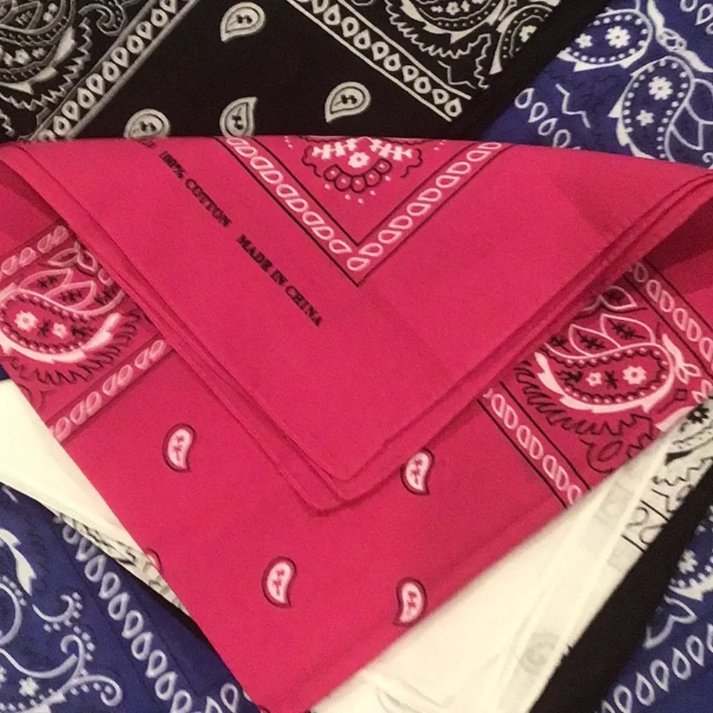 Set of Paisley Bandanas in Black, White, and Pink blue size 20.5”x20.5” lot of 6